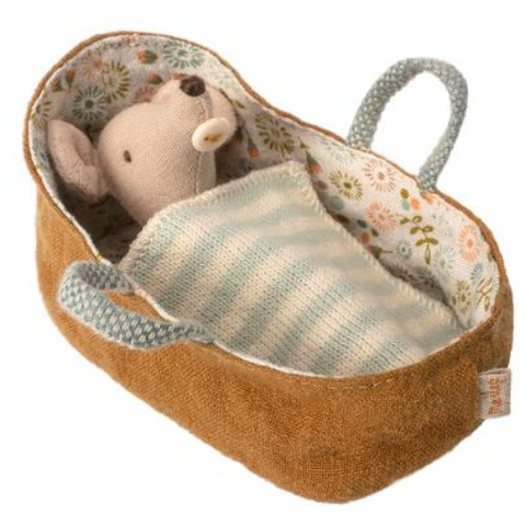 BABY MOUSE IN CARRYCOT