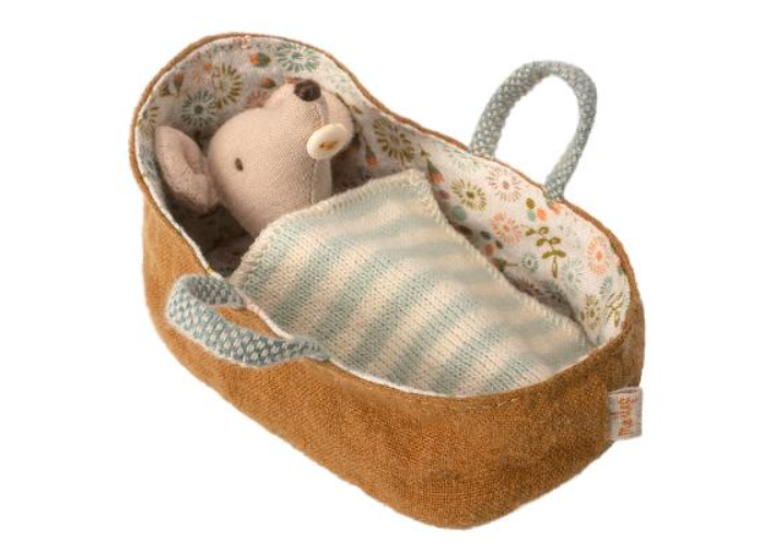 BABY MOUSE IN CARRYCOT